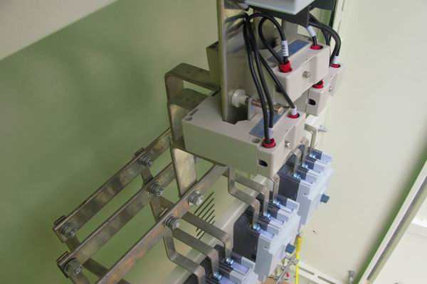 怀柔配电柜-应急照明配电柜使用对工作人员的具